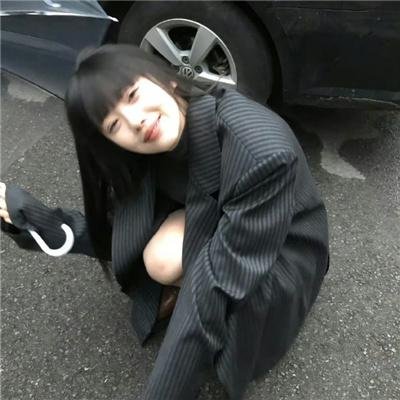 黑色池塘